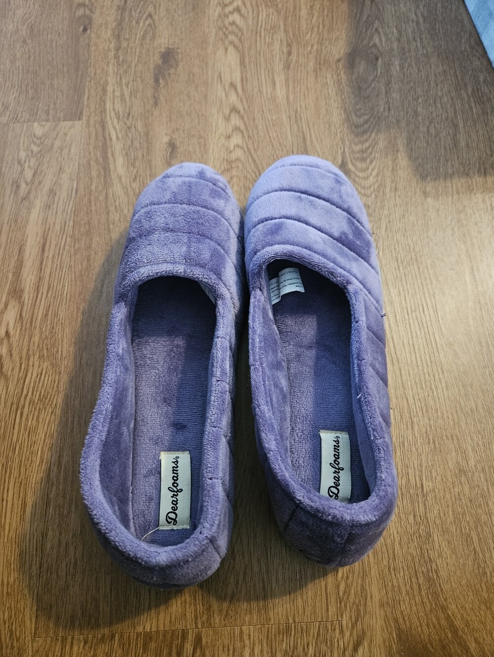 Dearfoams Womens Plush Slip-Ons in Lavender Purple - Picture 4 of 4